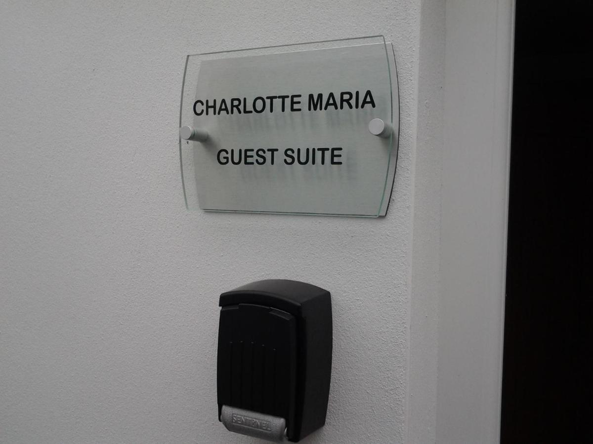 Lady Charlotte Guest Rooms Triple Rooms Dowlais Exterior foto